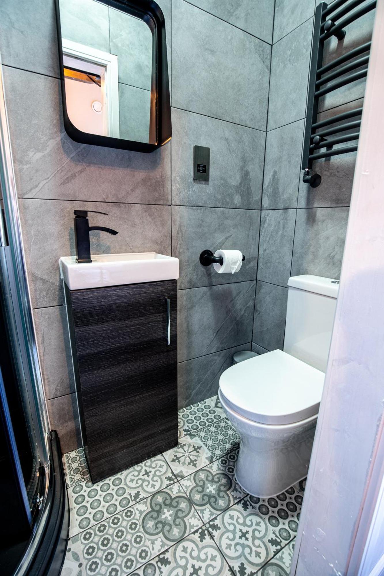 Vip 3Br Grade2 Luxurious Industrial House With Wood Fire, Electric Blinds And Big Cast Iron Windows In The Heart Of The Jq Villa Birmingham Dış mekan fotoğraf